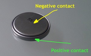 The battery used in the boxee box. Note the positions of the contacts.