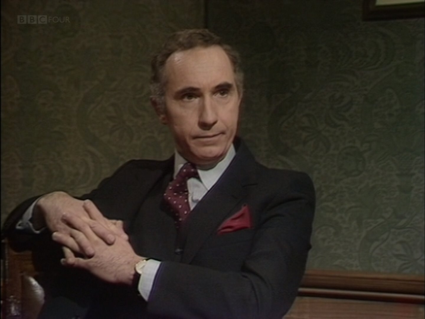 Sir Humphrey Appleby, dissembler extraordinaire (Yes Minister!)